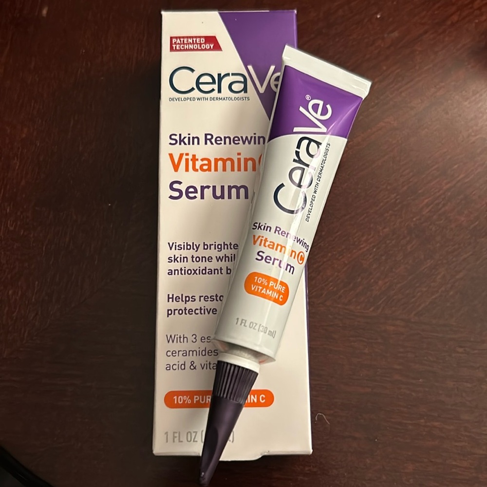 CeraVe Skin Renewing Vitamin C Serum - NEW AND UNOPENED